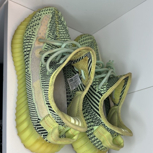 Yeezy Boost 350 Lime Green - Picture 5 of 12
